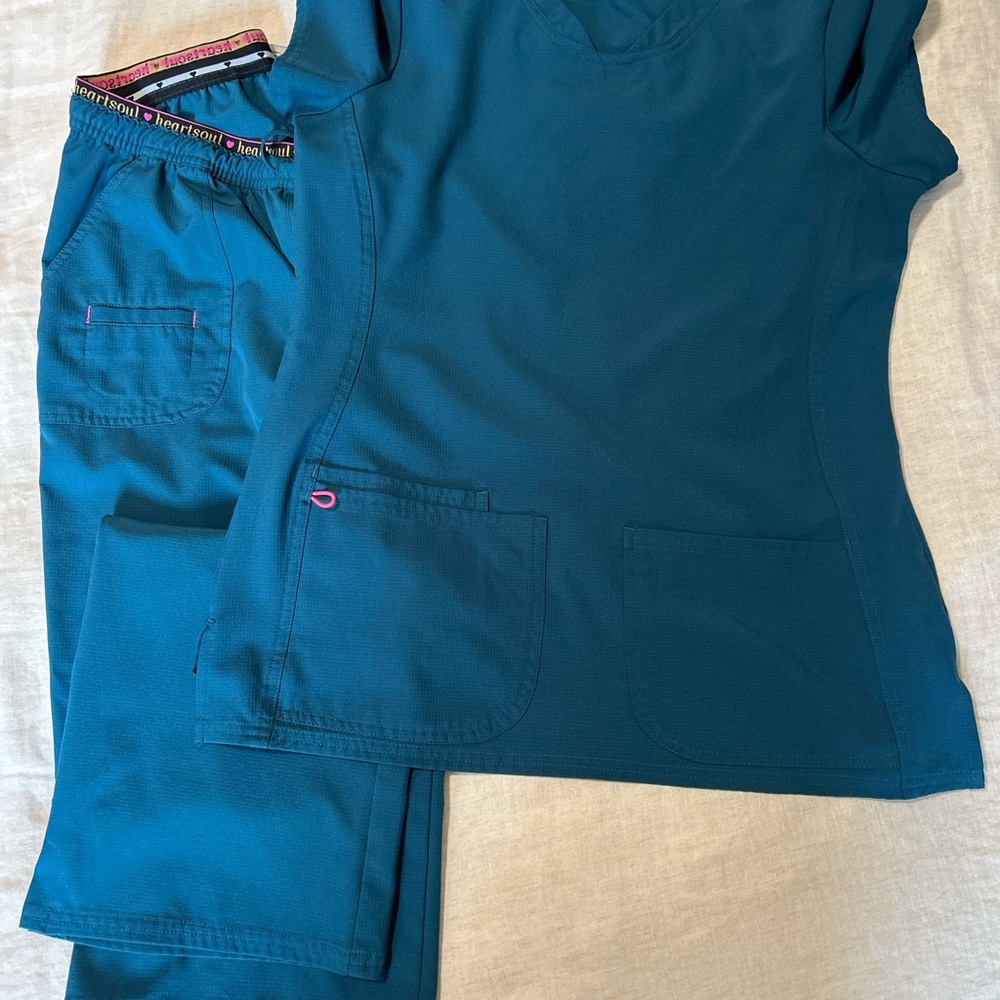 HeartSoul Dark Teal Scrub Set with Pink Details Women’s Medium
